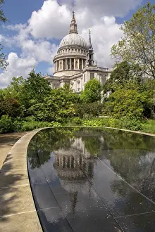 Historic Church Buildings UK Drucke: St Paul's Cathedral in springtime