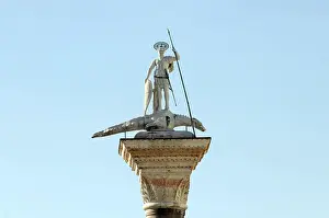Cultural Monument Europe Drucke: St Theodore, statue in St Mark's Square