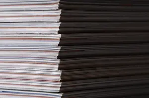 Magazine Stack Drucke: Stack of magazines
