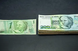 Financial Crisis Symbol Drucke: Stack of money, concept of inflation