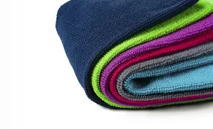 Cleaning Supplies Drucke: A stack of multicolored, microfiber cloths