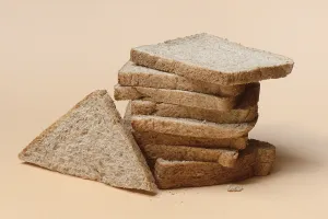Empty Grocery Shelf Display Drucke: Stacked whole grain toast bread