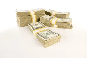One Hundred Dollar Bills Drucke: Stacks of one hundred dollar bills isolated on gradation
