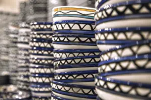 Ancient Civilization Photography Drucke: Stacks of plates with the national pattern Jordan