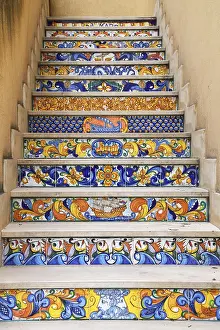 Southern Europe Interior Design Drucke: Staircase steps decorated with ceramic tiles