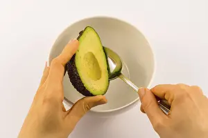 Healthy Snack Ideas Drucke: We start by emptying the avocado