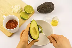 Healthy Snack Ideas Drucke: We start by emptying the avocado along with a lime