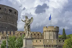 Historic Fortification Italy Drucke: Statue in front of Castel Sant'Angelo