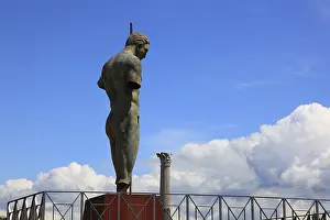 Drucke von Statue von Daedalus (von Mitoraj), Daidalos, Figur der griechischen Mythologie, Statue von Daedalus (von Mitoraj), Daidalos, Figur der griechischen Mythologie, Pompeji Daedalus Drucke: Denkmal des Daedalus (von Mitoraj)