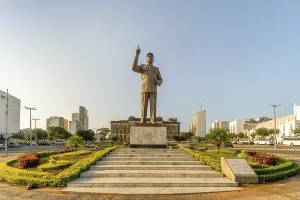 Drucke von Denkmal für Machel Samora auf dem Unabhängigkeitsplatz in Maputo, Hauptstadt von Mosambik, Mosambik Mosambik Drucke: Denkmal für Machel Samora auf der Unabhängigkeitsplatz in Maputo.