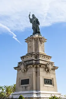 Mediterranean Sea Viewpoint Drucke: Statue at the viewpoint at the end of Rambla Nova