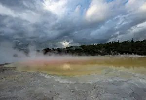 Uninhabited Waterfront Scenery Drucke: Steaming Champagne Pool, Hot Spring