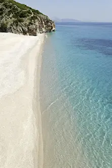 Drucke von Steile Küste und Strand in Dhermi, Albanische Riviera, Ionisches Meer, Albanien, Europa Albanien Drucke: Steile Küste und Strand in Dhermi.