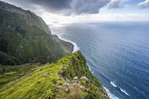 Steep Coast Portugal Drucke: Steep coast with cliffs and sea