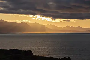 West Iceland Coast Drucke: Steep coast near Hellnar and Arnastapi