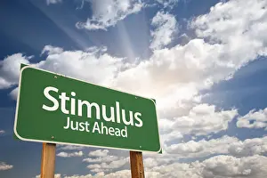 Road Safety Concept Drucke: Stimulus green road sign with dramatic clouds