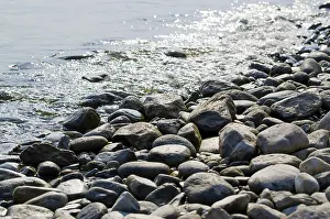 Deserted Coastline Photography Drucke: Stone Beach on the Waterfront
