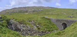 Ireland Travel Photography Drucke: Stone bridge and small waterfall