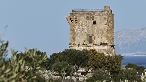 Zingaro National Park Drucke: Stone square tower, close, Zingaro