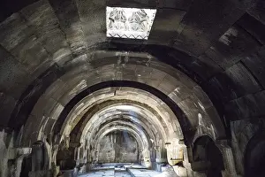 Middle East Landmarks Drucke: Stone vault with light opening and strong light-shadow effect