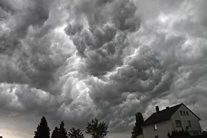Cloudy Skies Drucke: Storm clouds