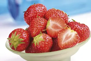 Rich In Vitamins Fruit Drucke: Strawberries