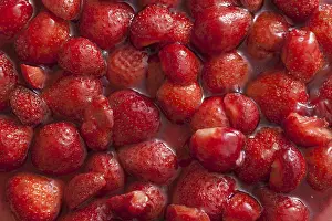 Close Up Dessert Drucke: Strawberry cake