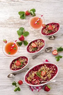 Polish Gastronomy Drucke: Strawberry Crumble