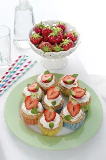 Baked Goods Nutrition Facts Drucke: Strawberry muffins
