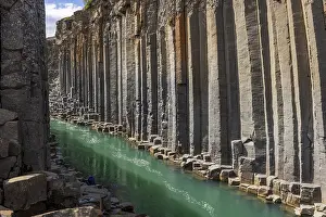 Basalt Columns Iceland Drucke: Studlagil Canyon, basalt columns