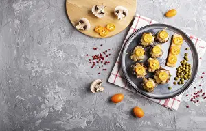 Cheese Plate Drucke: Stuffed fried champignons with cheese