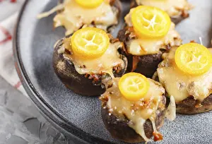 Vegetarian Lunch Options Drucke: Stuffed fried champignons with cheese