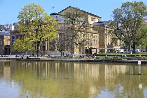 Drucke von Staatstheater Stuttgart, Spiegelung im Eckensee, Oberer Schlossgarten, Landeshauptstadt Stuttgart, Baden-Württemberg, Deutschland Staatstheater Stuttgart, Spiegelung im Eckensee Oper Drucke: Staatstheater Stuttgart, Spiegelung im Eckensee