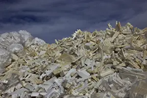 Plastic Packaging Material Drucke: Styrophoric waste, leftover packaging material