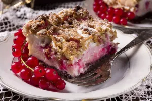 Fruit Dessert Recipes Drucke: Summer Currant cake