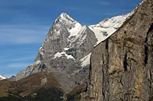 Snow Capped Mountain Peaks Drucke: Summit of Eiger Mountain, Murren