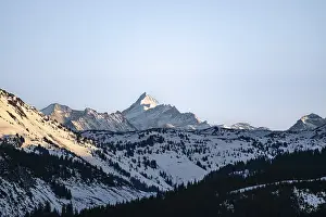 Austrian Alps Evening Light Drucke: Summit of Grossglockner in evening light in winter