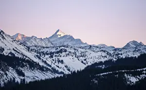 Evening Sun In The Alps Drucke: Summit of Grossglockner at sunset in winter