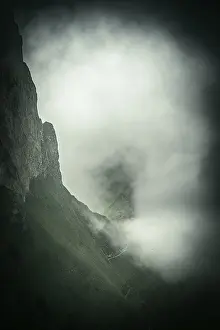 Bernese Oberland Landscape Drucke: Summit ridge with dramatic clouds