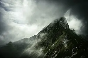Switzerland Mountain Photography Drucke: Summit ridge with dramatic clouds