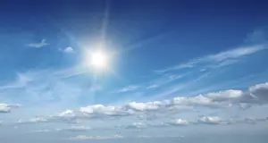 Fine Weather Conditions Drucke: Sun with clouds in blue sky