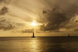Atlantic Ocean Horizon Drucke: The sun sets on the Atlantic Ocean in Key West