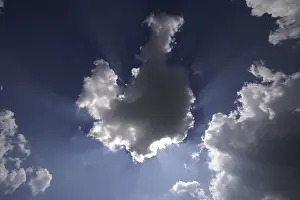 Cloudy Atmosphere Drucke: Sun behind white clouds