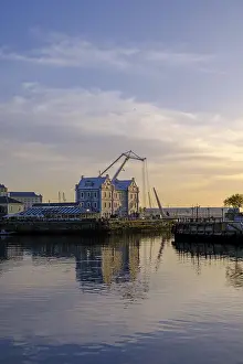 Victoria And Alfred Waterfront Drucke: Sunrise le cap and Clocktower Bridge