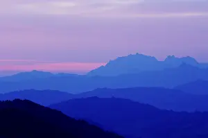 Red Sky Switzerland Drucke: Sunrise on the Rigi with view of the Alps