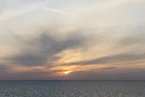 Evening Light On Water Drucke: Sunset over the Baltic Sea