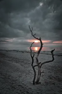Cloudy Sky Photography Drucke: Sunset on the beach of the Baltic Sea