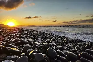 Drucke von Sonnenuntergang auf einer Bucht von Sardinien Verwandte Bilder Drucke: Sonnenuntergang auf einer Bucht von Sardinien.