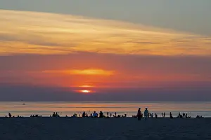 Deserted German Beach Drucke: Sunset on the beach, Warnemunde