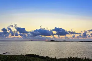 Isles Of Scilly Sunset Drucke: Sunset behind clouds, Archipelago